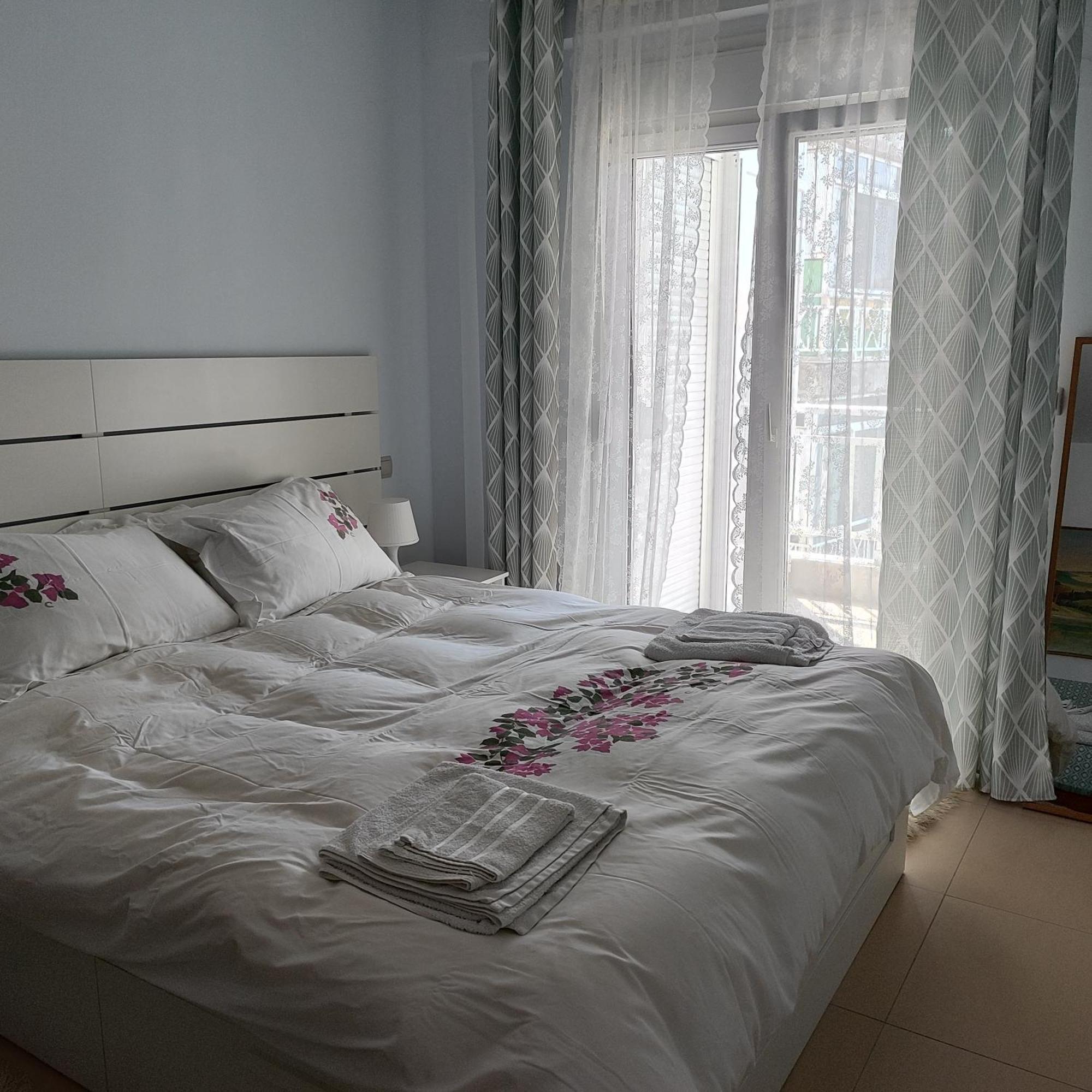 Christina-2 Apartment Peraía Екстериор снимка